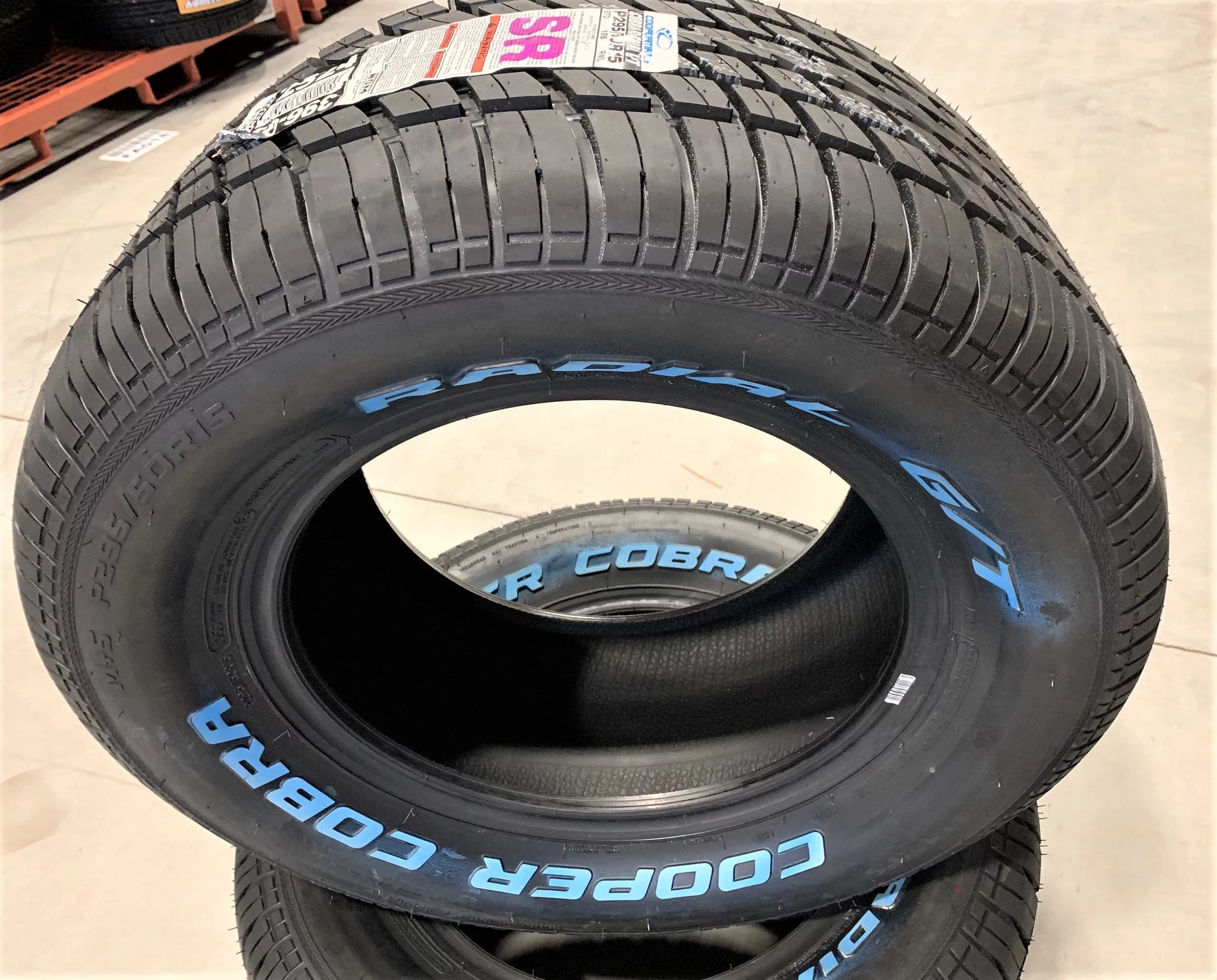 Cooper Cobra Radial G/T All Season 295/50R15 105S Passenger Tire