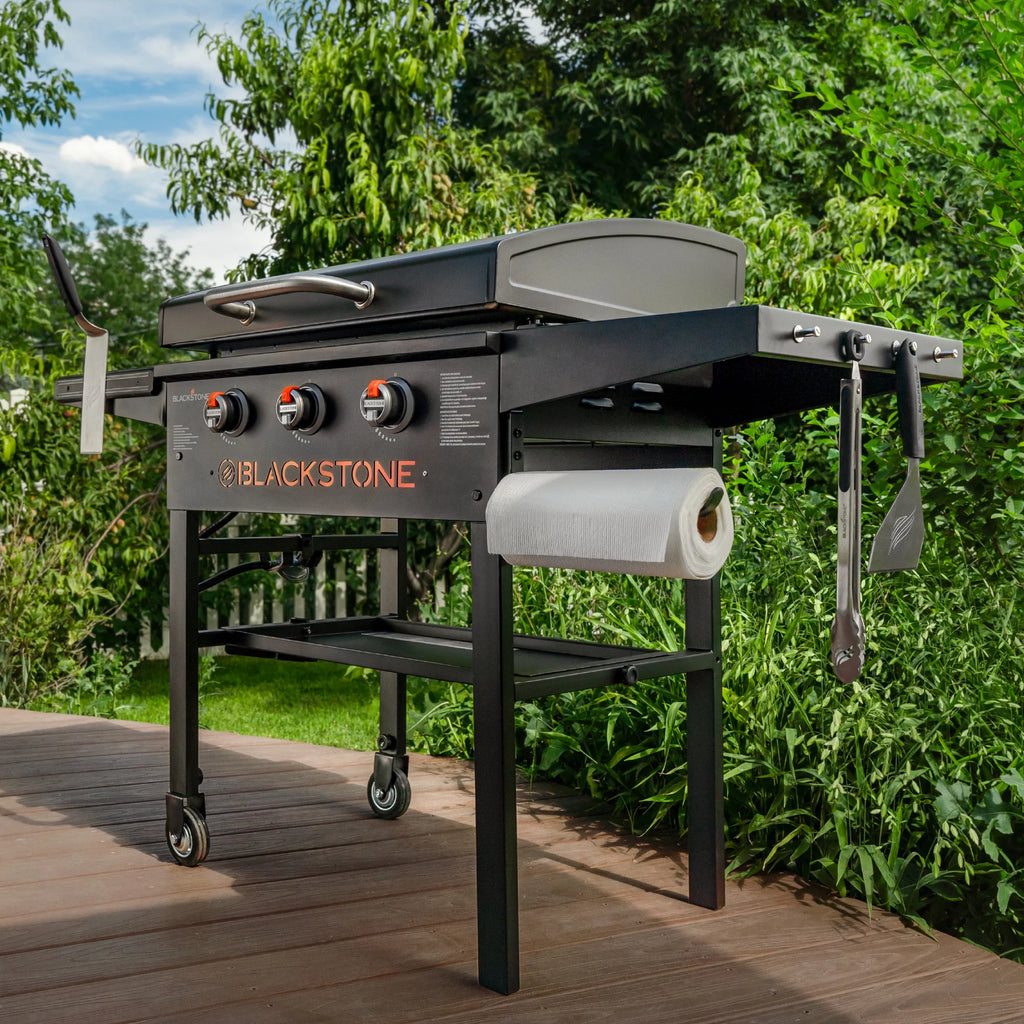 Blackstone 3-Burner 28" XL Griddle with Hood in Black