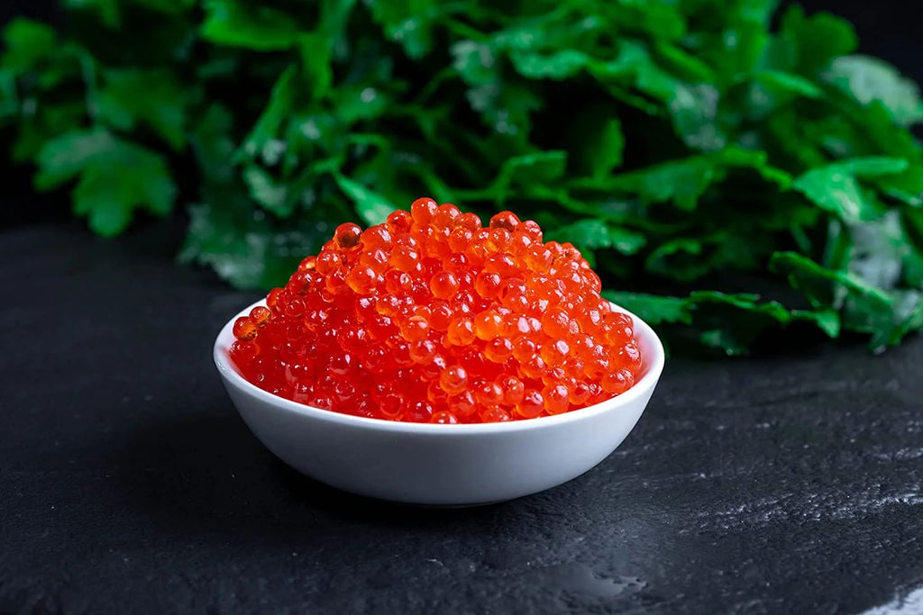 2 x Red Salmon Caviar &ndash; Alaskan Salmon Roe &ndash; Lightly Salted Caviar in Can 1 Lbs or 454 g (Coming with Caviar Spoon as Gift) Kosher certified - Product of USA